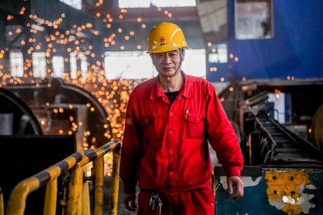 杨庚豹工作照 (1).jpeg