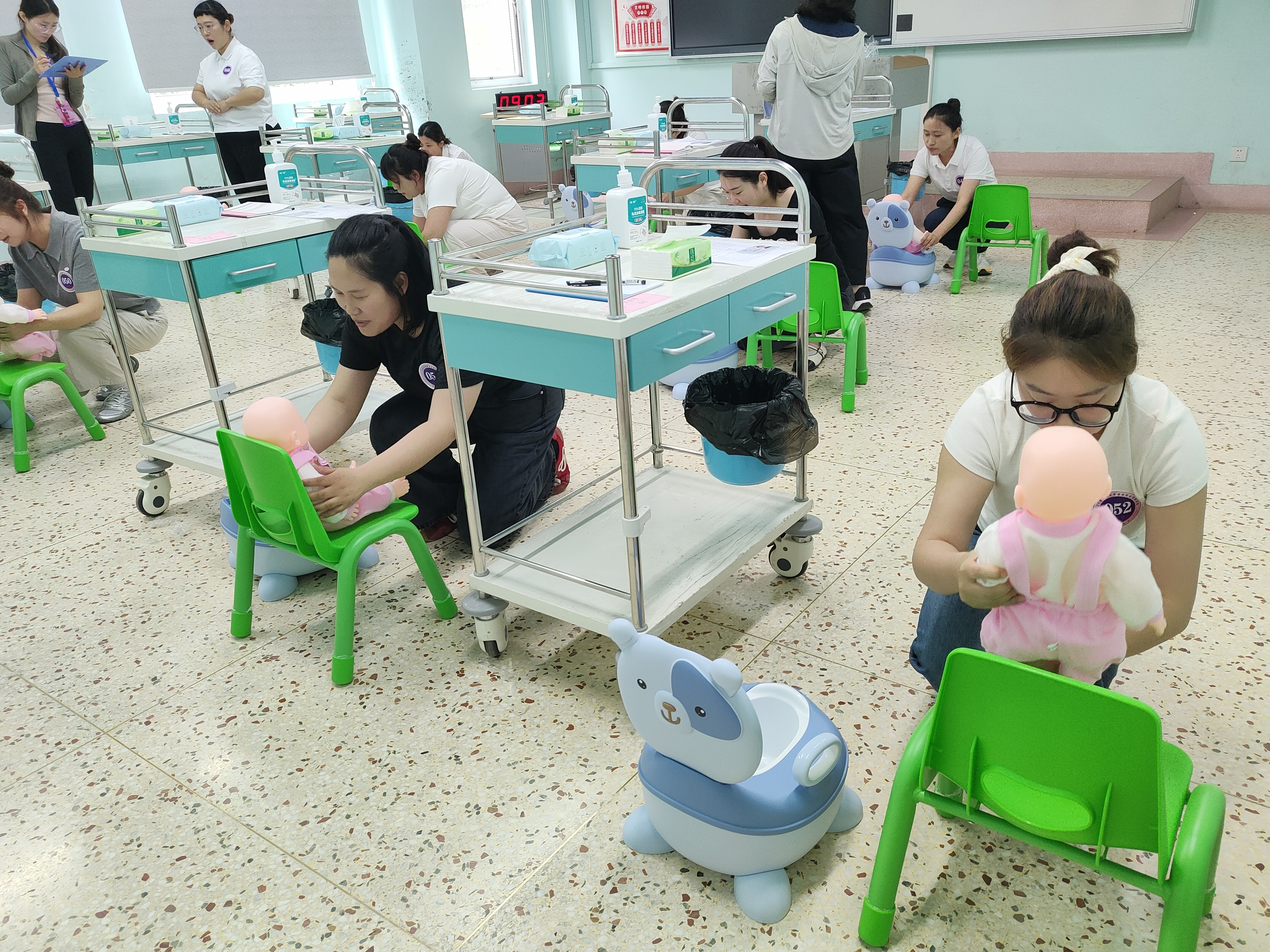 提技能、育匠心——我市举办托育服务职业技...