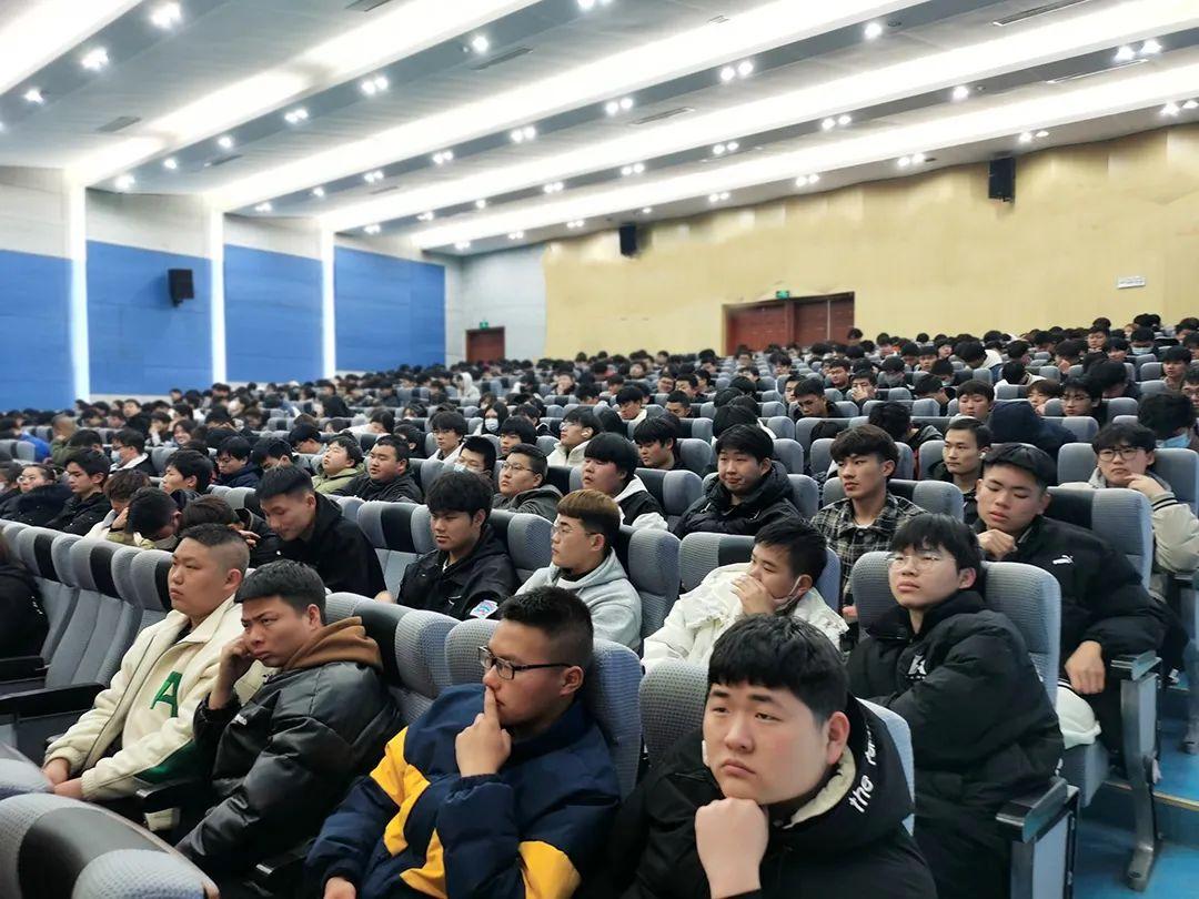 淮安市举办技工院校创业培训“第一课”活动1.jpg 淮安市举办技工院校创业培训“第一课”活动1.jpg