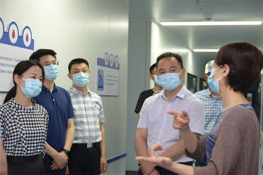 捐献血液 分享生命——市人社局团委组织开展主题团日活动4.jpg 捐献血液 分享生命——市人社局团委组织开展主题团日活动4.jpg