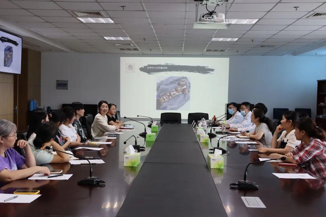 市就管中心开展女职工健康知识专题培训1.jpg